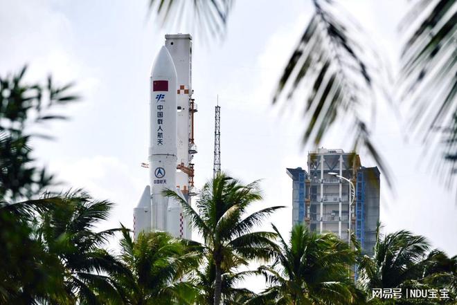 梦天实验舱发射成功 火箭为何都是白色涂料？